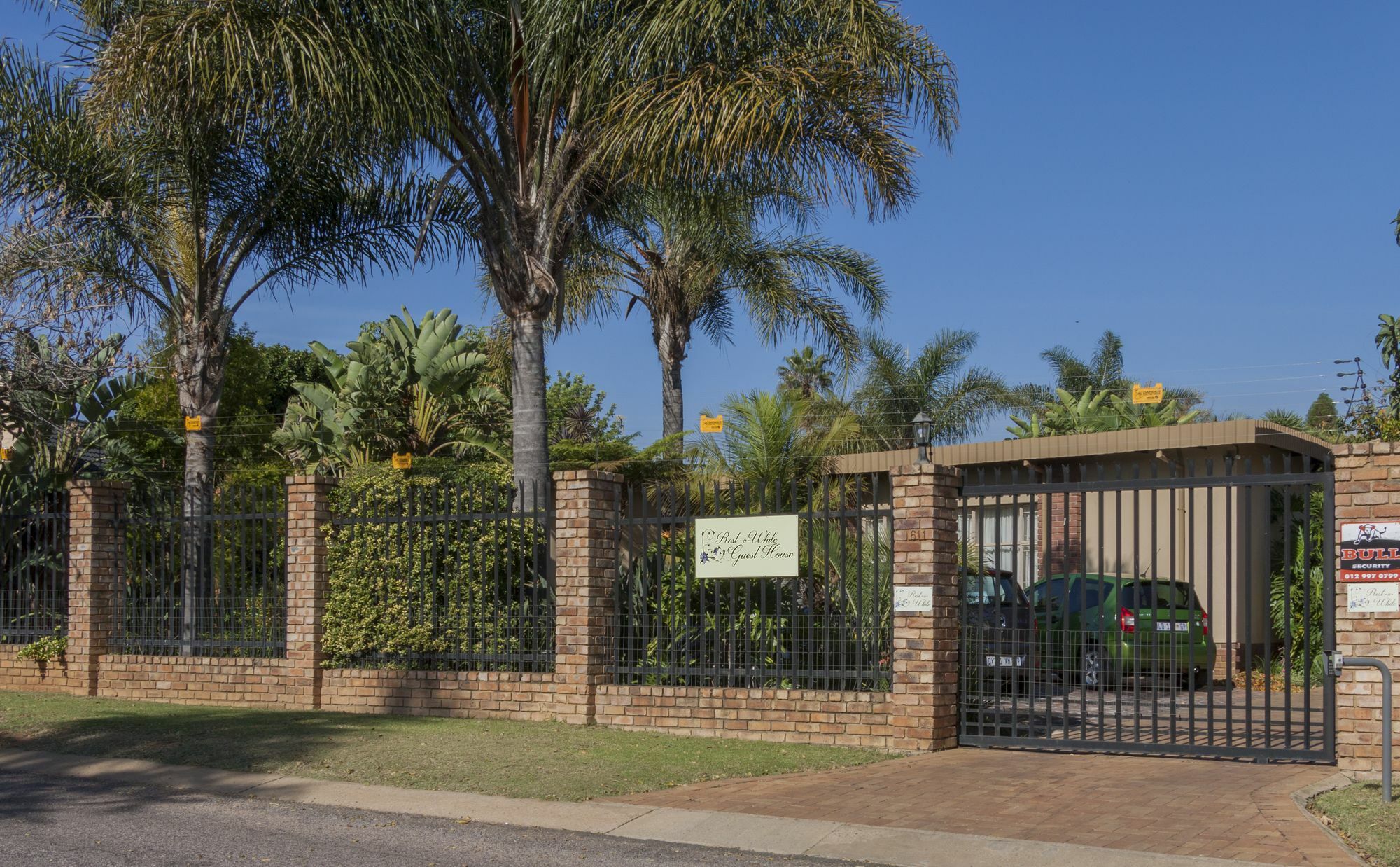 Rest-A-While Guest House - Pretoria Exterior foto